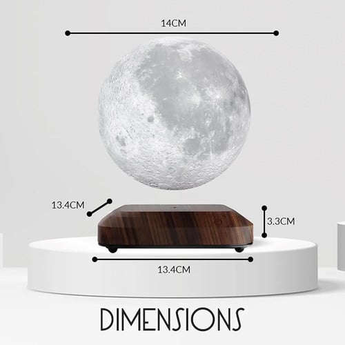 القمر العائم مع إضائة هادئة