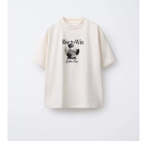 قطع مختاره من Zara