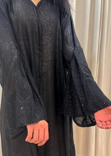 طقم عباية كم عريض