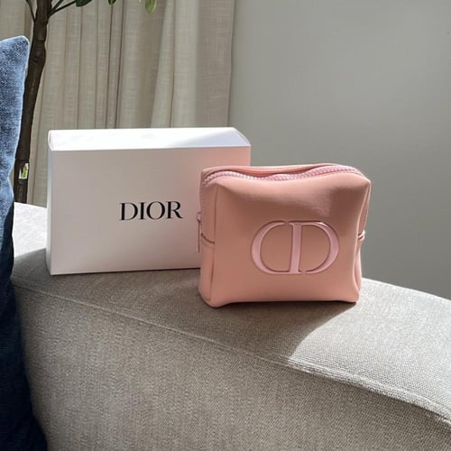 شنطة ميك اب ديور بينك مع البوكس