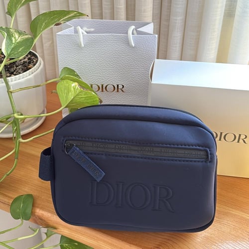 شنطة ديور رجاليه