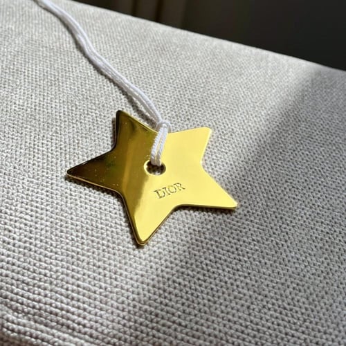 نجمة ديور ذهبية ⭐️