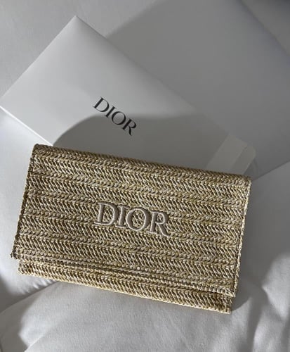 باوتش ديور القش مع البوكس