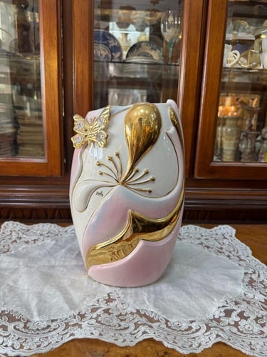 مزهرية إيطالية فاخرة بتصميم أنيق وعصري