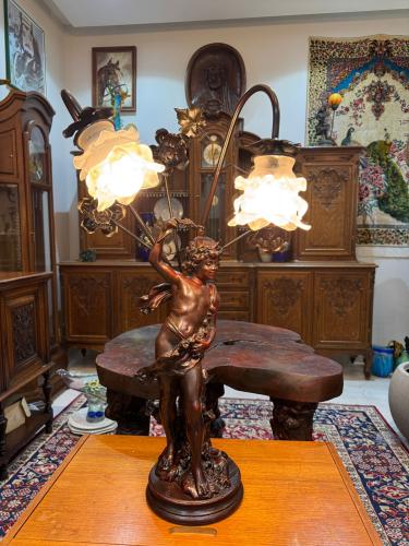 اباجورة أوروبية فاخرة – تصميم كلاسيكي