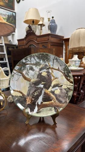 صحون فنية أوروبية إنجليزية من منتصف القرن الماضي