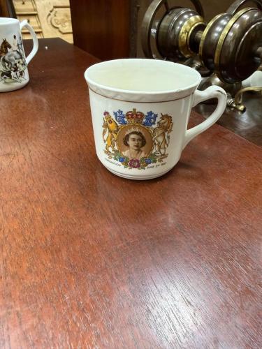 أكواب تراثية بطابع ملكي كلاسيكي