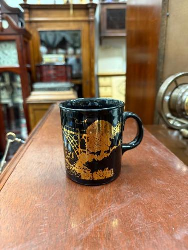 أكواب تراثية بطابع ملكي كلاسيكي