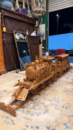 مجسم قطار خشبي أوروبي نادر مع السكة والمقطورات