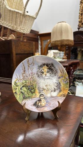 صحون فنية أوروبية إنجليزية من منتصف القرن الماضي