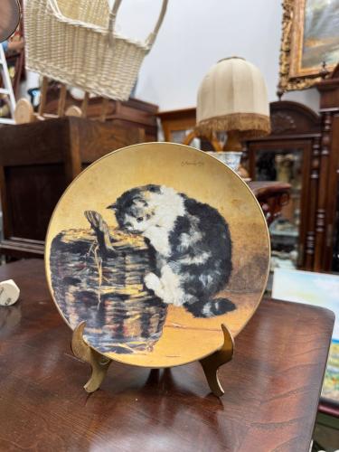 صحون فنية أوروبية إنجليزية من منتصف القرن الماضي