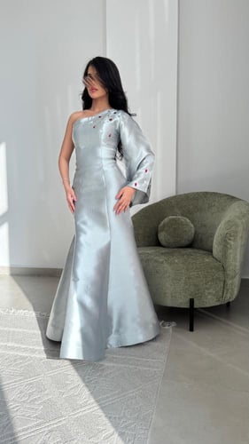 الــقــوت الأزرق