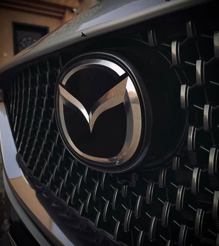 علامة مازدا 6 زجاج فل كامل مع القاعدة لموديل 2019...