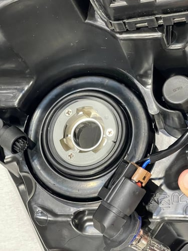 شمعة نور امامي مازدا 6 استاندر 2014-2018 AMH