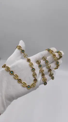 طقم قوتشي ٤ قطع