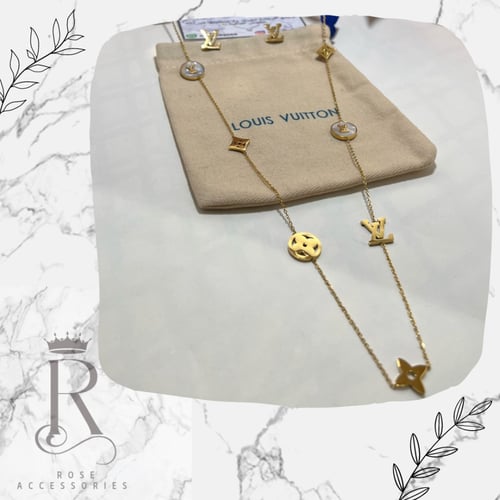 طقم لويس فيتون