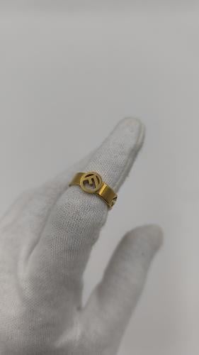 خاتم فندي مطلي ستان ستيل وعليه ختم البراند ضمان سن...