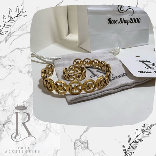 اسورة مايكل كورس مع خاتم