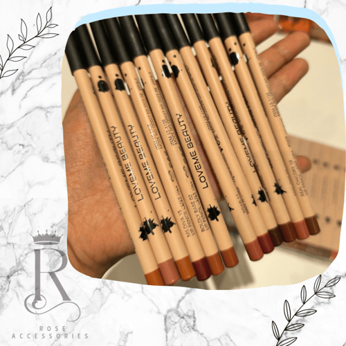 مجموعة مكياج متنوع