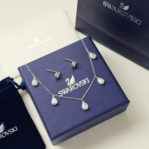 طقم سوارفسكي شامل الملحقات