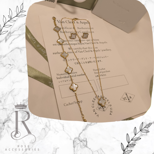 طقم فان كليف ابيض صدفي ٣ قطع