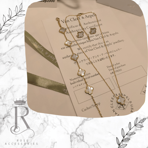 طقم فان كليف ابيض صدفي ٣ قطع