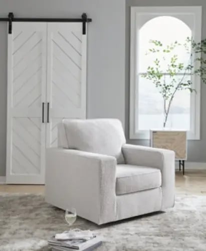 The distinctive swivel chair of Ollenborg