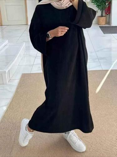 عبايات سادة انيقة طويلة