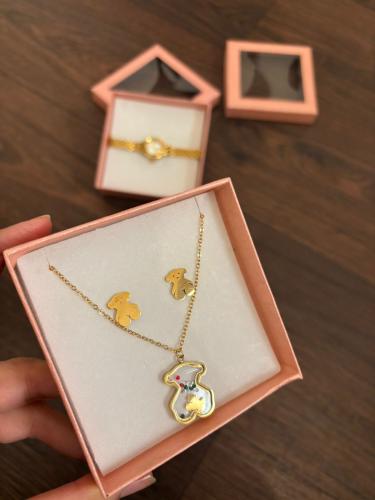 A set of Tawas with a necklace, earrings, and a suitable watch for children aged 3 years and above.