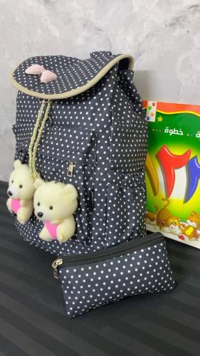 حقيبة مدرسية