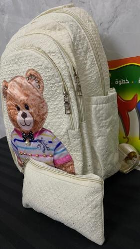 حقيبة مدرسية