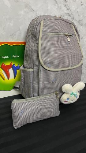حقيبة مدرسية