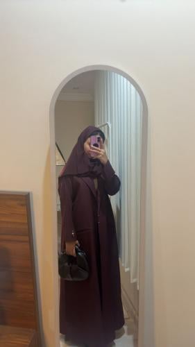 عباية بليزر لون عودي