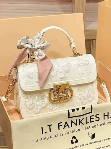 حقيبة يد جلدية عصرية