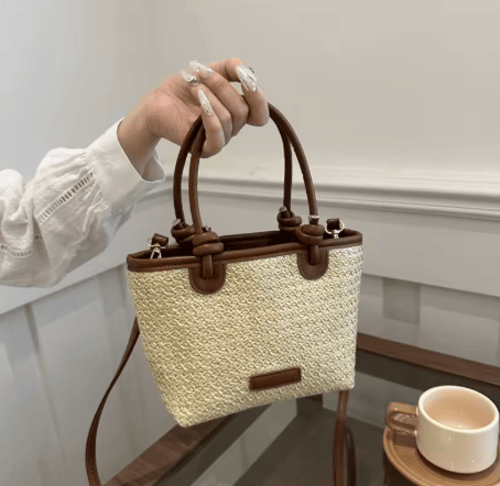 حقيبه القش المنسوجة