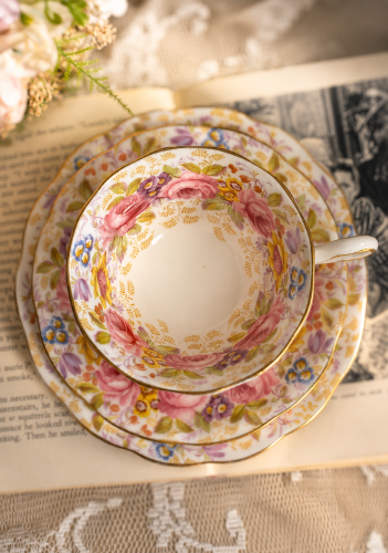 Royal albert serena