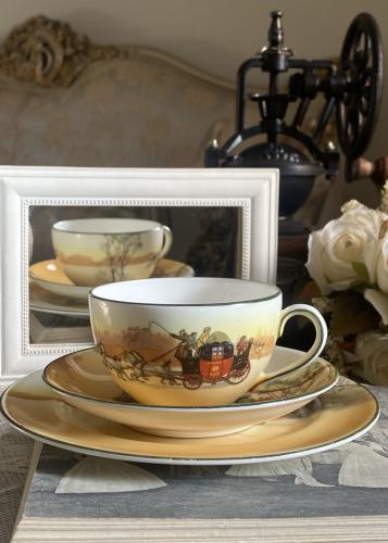 ROYAL DOULTON SERIES WARE “COACHING DAYS” TRIO