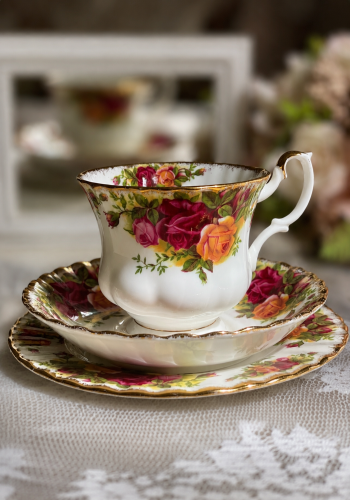 Royal albert old country roses