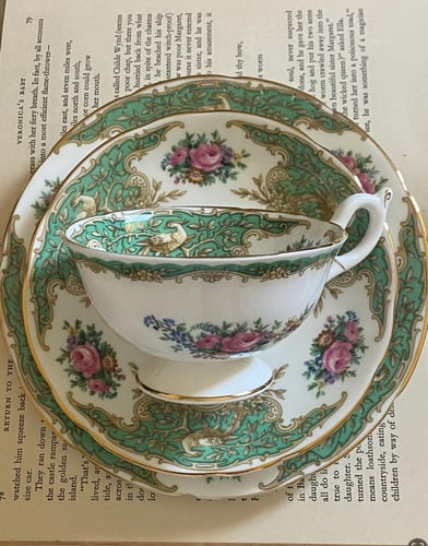 Coalport Green and Gold Batwing Trio