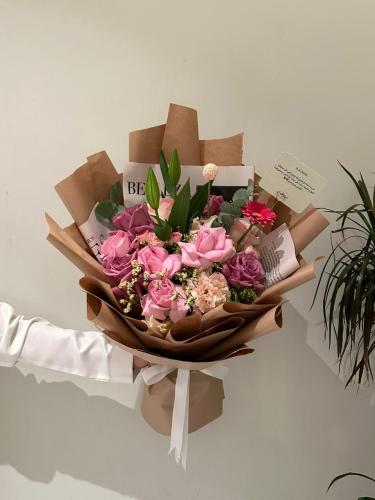Rose story bouquet ✨🗞️