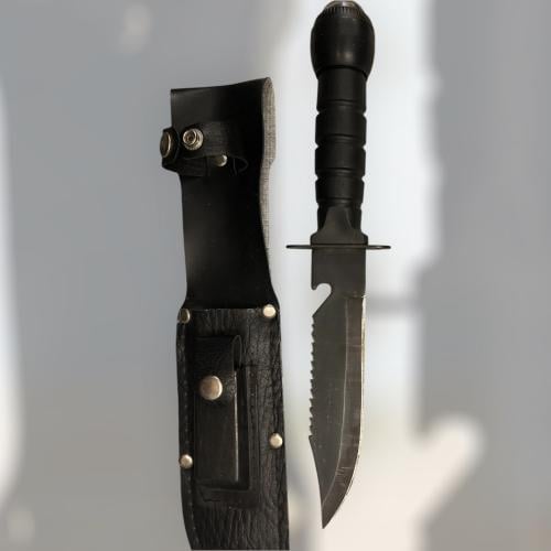 سكين مشرشر بالغمد