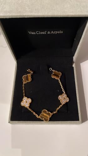 Van cleaf bracelet brown