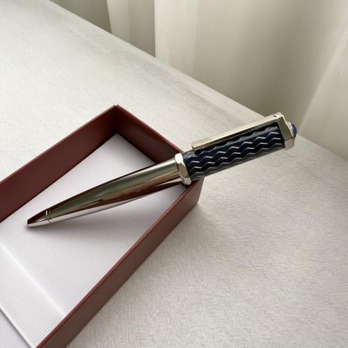 قلم رجالي بتصميم عصري بنقوش