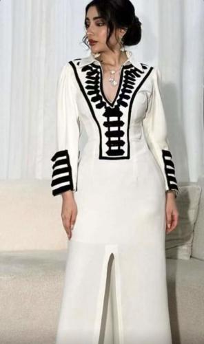 جديدنا مزيج الابيض والاسود قطعه عالية الفخامه تبرز...