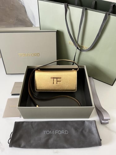 حقيبة جلد صغيرة من توم فورد