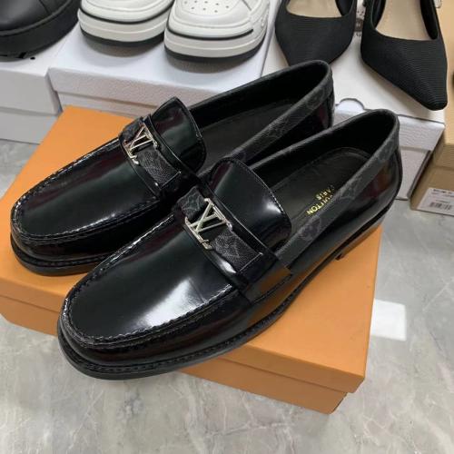 شوز LV major لويس فيتون