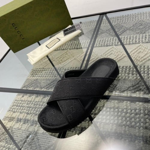 قوتشي صندل رسمي