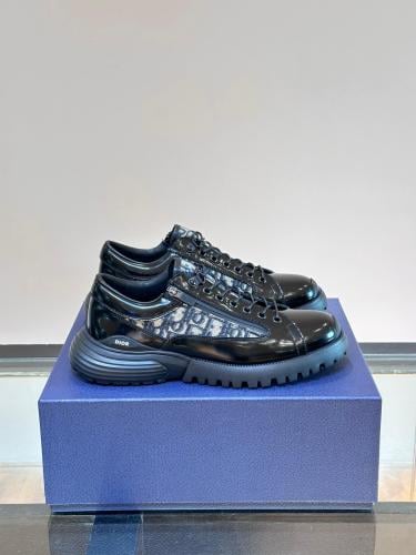 Dior سنيكرز