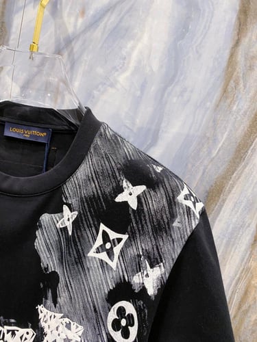 LV Art T-shirt