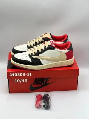 Nike Air Jordan 1 Low x Travis Scott "Black Toe" -...